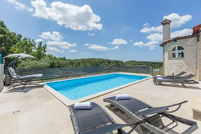 Villa mit Klimaanlage und Pool