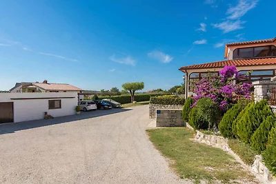 Hütte mit Klimaanlage und Terrasse