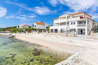 Ferienwohnung mit Terrasse und Grill