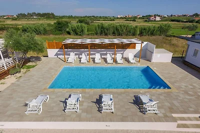 Ferienwohnung mit Klimaanlage, Pool und