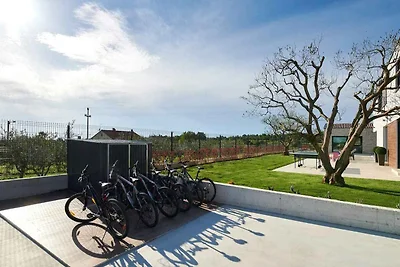 Villa mit Pool und Wellness