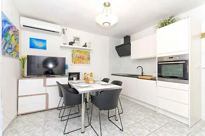 Ferienwohnung mit Klimaanlage, Terrasse und M