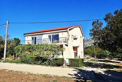 Ferienwohnung mit Balkon und Grill