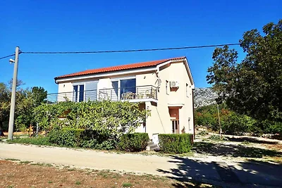 Ferienwohnung mit Balkon und Grill
