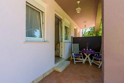 Ferienwohnung mit Terrasse und Aussenpool
