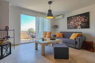 Ferienwohnung mit Klimaanlage, SAT-TV, WLAN u