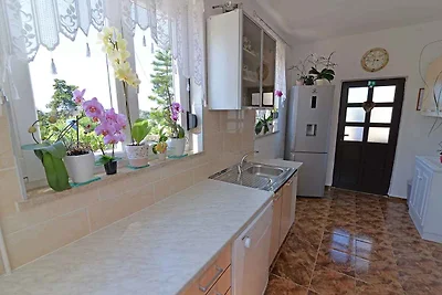 Ferienwohnung mit Terrasse und Balkon