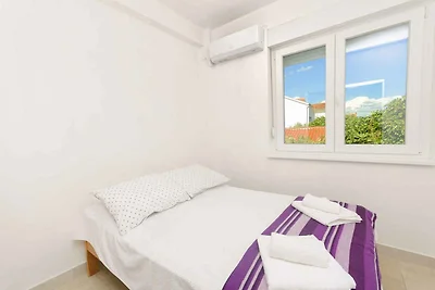 Gemütliche Unterkunft Darinka in Vodice für e