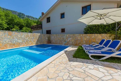 Ferienwohnung mit Klimaanlage und Aussenpool