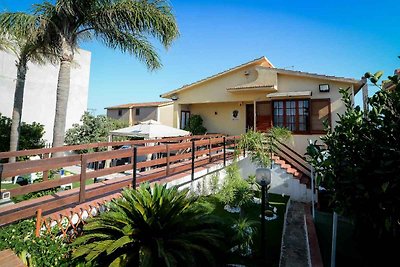 Ferienhaus mit Terrasse mit Meerblick, Klimaa