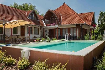 Ferienwohnung in einem Apartmenthaus mit Pool
