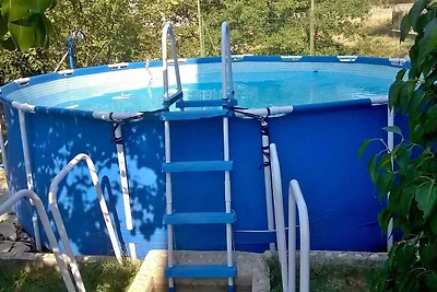 Ferienwohnung mit Montagepool und Grill