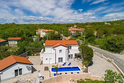 Ferienwohnung mit Klimaanlage,Pool, Grillmögl