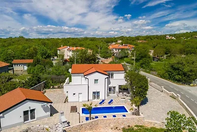 Ferienwohnung mit Klimaanlage,Pool, Grillmögl