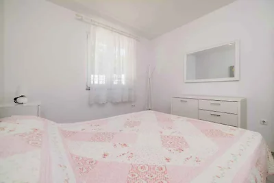 Ferienwohnung mit Terrasse und Meerblick