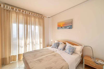 Ferienwohnung mit Pool und Balkon