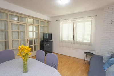 Ferienwohnung mit Klimaanlage und Balkon