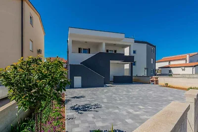 Gemütliche Erdgeschosswohnung Mutak für 2 Per