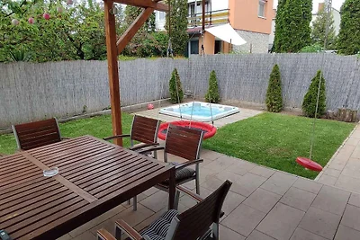 Ferienhaus mit Whirlpool, Klimaanlage und