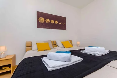 Appartamento Vacanza con famiglia Okrug Gornji