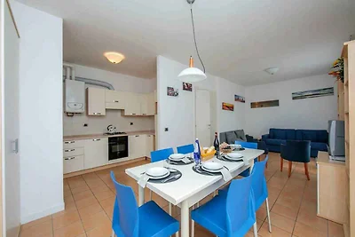 Studio mit Balkon und Klimaanlage