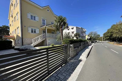 Studio mit Balkon und Pool