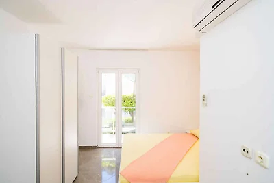 Ferienwohnung mit Klimaanlage und Balkon in