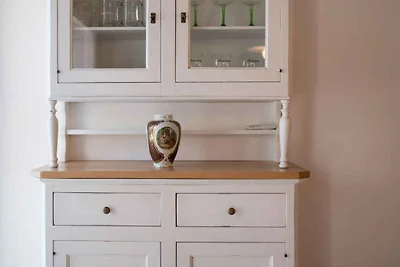 Villa mit Swimmingpool in ruhiger Umgebung