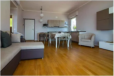 Ferienwohnung mit Klimaanlage und Balkon