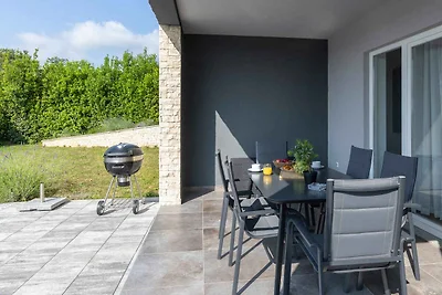 Ferienhaus Villa mit Pool und Grill