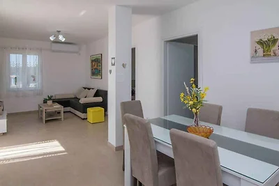 Ferienwohnung Tia B4