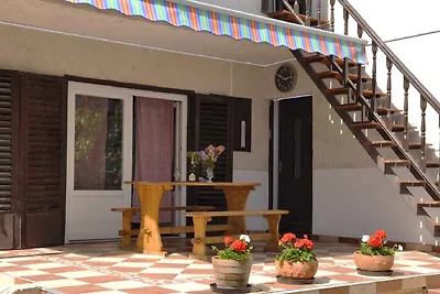 Ferienwohnung mit Terrasse und Grill