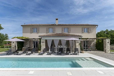 Ferienhaus mit Klimaanlage und Pool