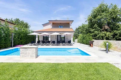 Villa mit Pool