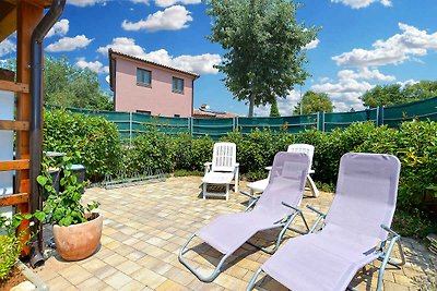 Ferienhaus mit Sonnenterrasse und Grillplatz