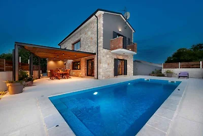 Villa mit Pool