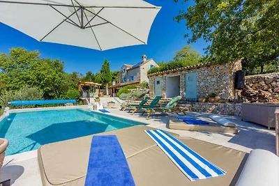 Ferienhaus mit Klimaanlage und Aussenpool