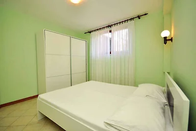 Ferienwohnung mit Terrasse und Klimaanlage