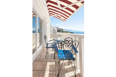 Ferienwohnung mit Terrasse und Meerblick
