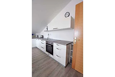 Studio mit Klimaanlage und Balkon