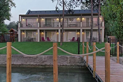 Ferienwohnung mit Balatonblick direkt am Ufer