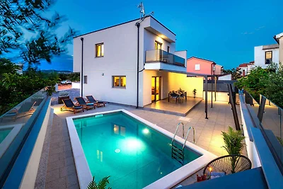 Komfortable Villa Val in Šibenik mit privatem