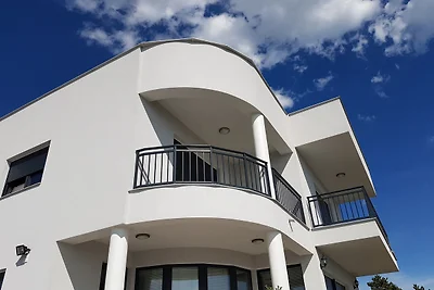 Ferienhaus mit 10 Schlafzimmern, Meerblick un