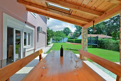 Ferienhaus mit Pool