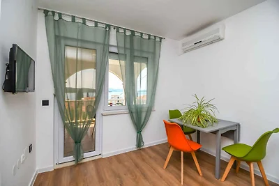 Charmantes Apartment Jadran mit Meerblick in 