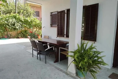 Ferienwohnung mit Klimaanlage und Terrasse