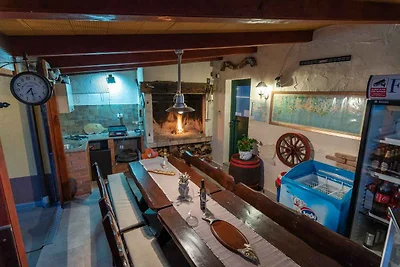 Ferienhaus mit grossem Garten und Pool