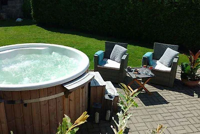 Ferienwohnung mit Whirlpool und WLAN