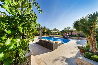 Ferienhaus mit Klimaanlage und Aussenpool