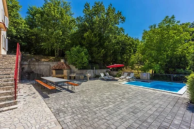 Ferienwohnung mit Balkon, Grill und Pool